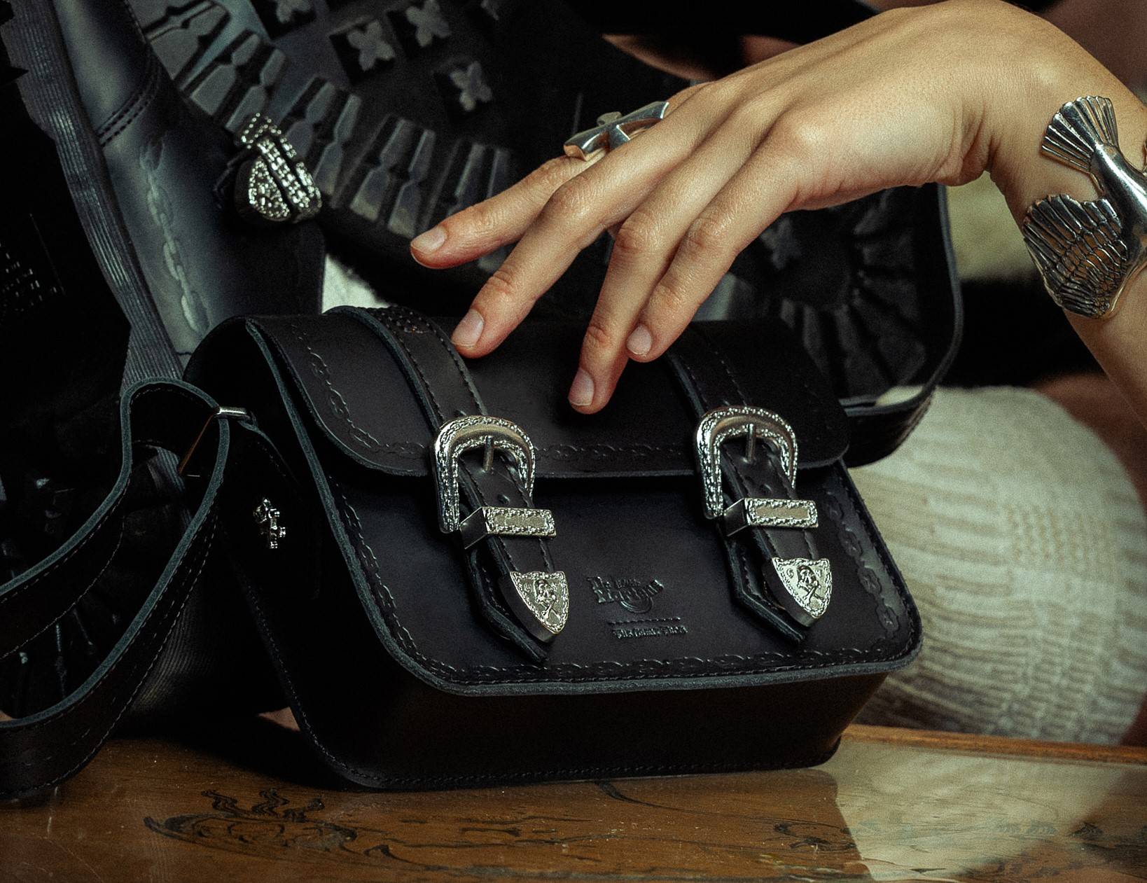 DR. MARTENS x THE GREAT FROG サッチェルバッグ極美品 Dr. Martens X THE GREAT FROG